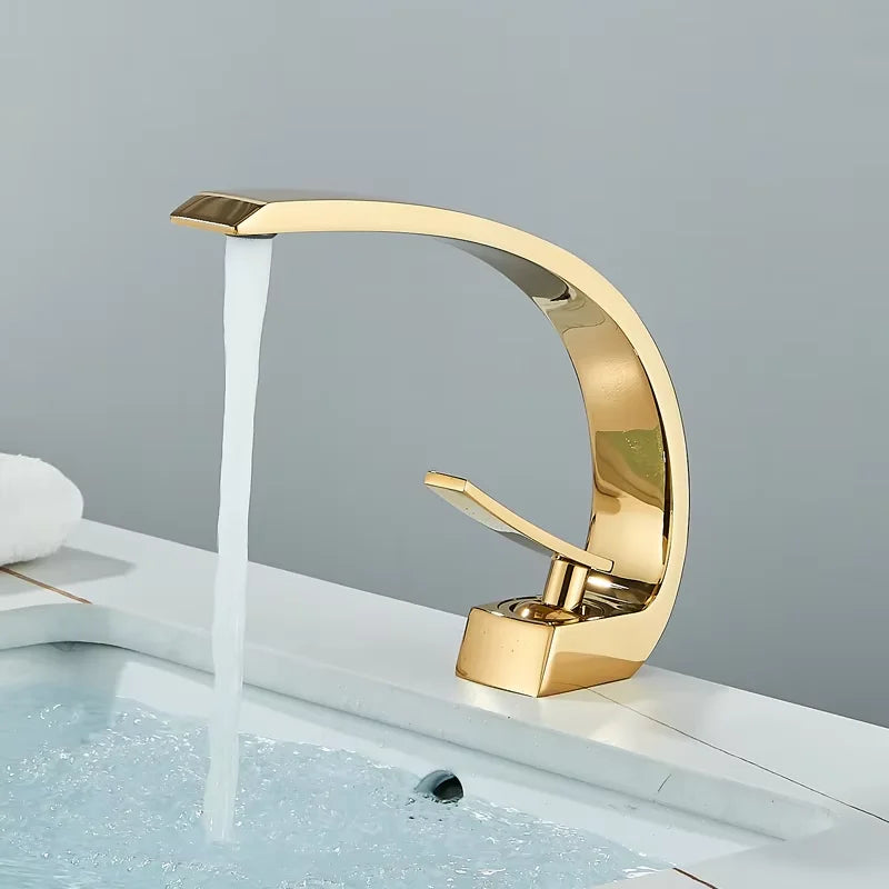 Curva | Brass Curved Basin Faucet Single Handle Deck Mounted Bathroom Tap