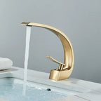 Curva | Brass Curved Basin Faucet Single Handle Deck Mounted Bathroom Tap