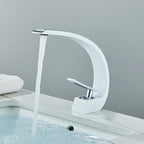Curva | Brass Curved Basin Faucet Single Handle Deck Mounted Bathroom Tap