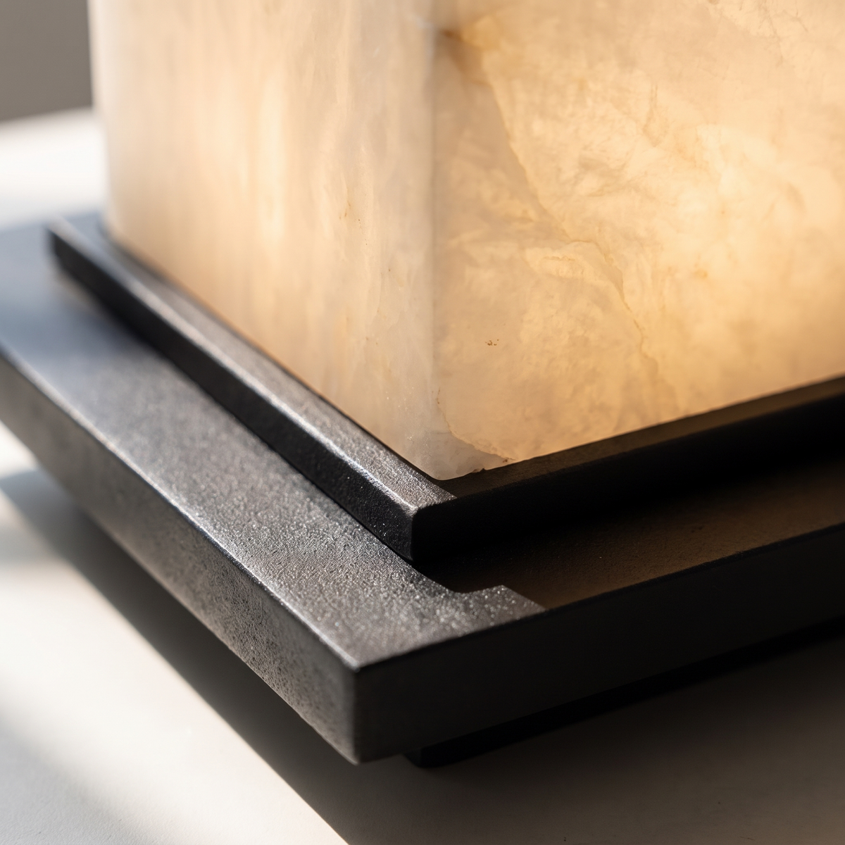Corso marble and iron LED table lamp — alabaster and iron detail