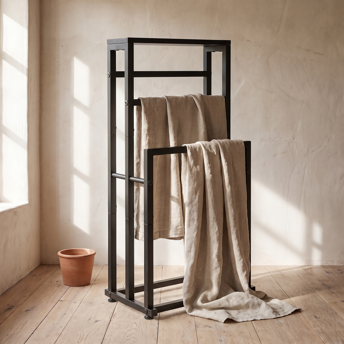 Scala towel rack in use