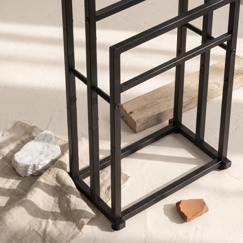 Scala towel rack detail